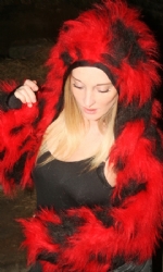 Fur hood shrug BlkRed