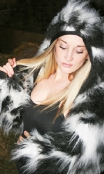 Fur hood shrug BlkWht