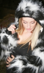 Fur hood shrug BlkWht