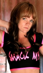 Black/pink Cropped Tee