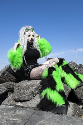Toxic Hood Shrug/Fluffs CG