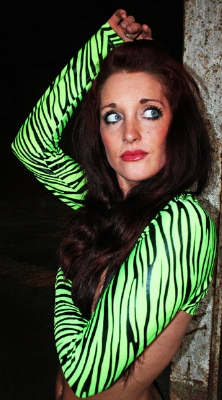 Shrug Lime Zebra