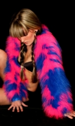 FurShrug Blu/PinkCam