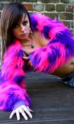 FurShrug Pur/PinkCam