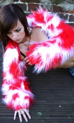 FurShrug Red/WhtCam