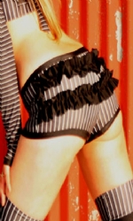 Ruffle Shorts P/B